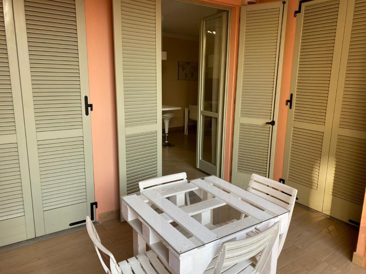 Comecasa Modern Apartment In Historical Centre アスティ エクステリア 写真