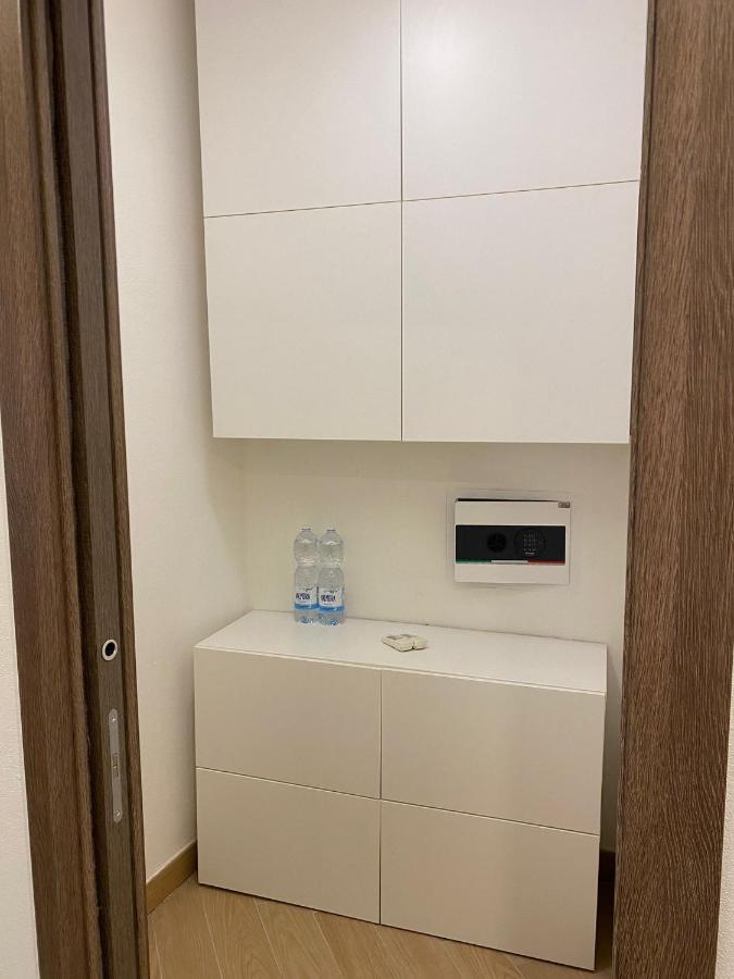 Comecasa Modern Apartment In Historical Centre アスティ エクステリア 写真