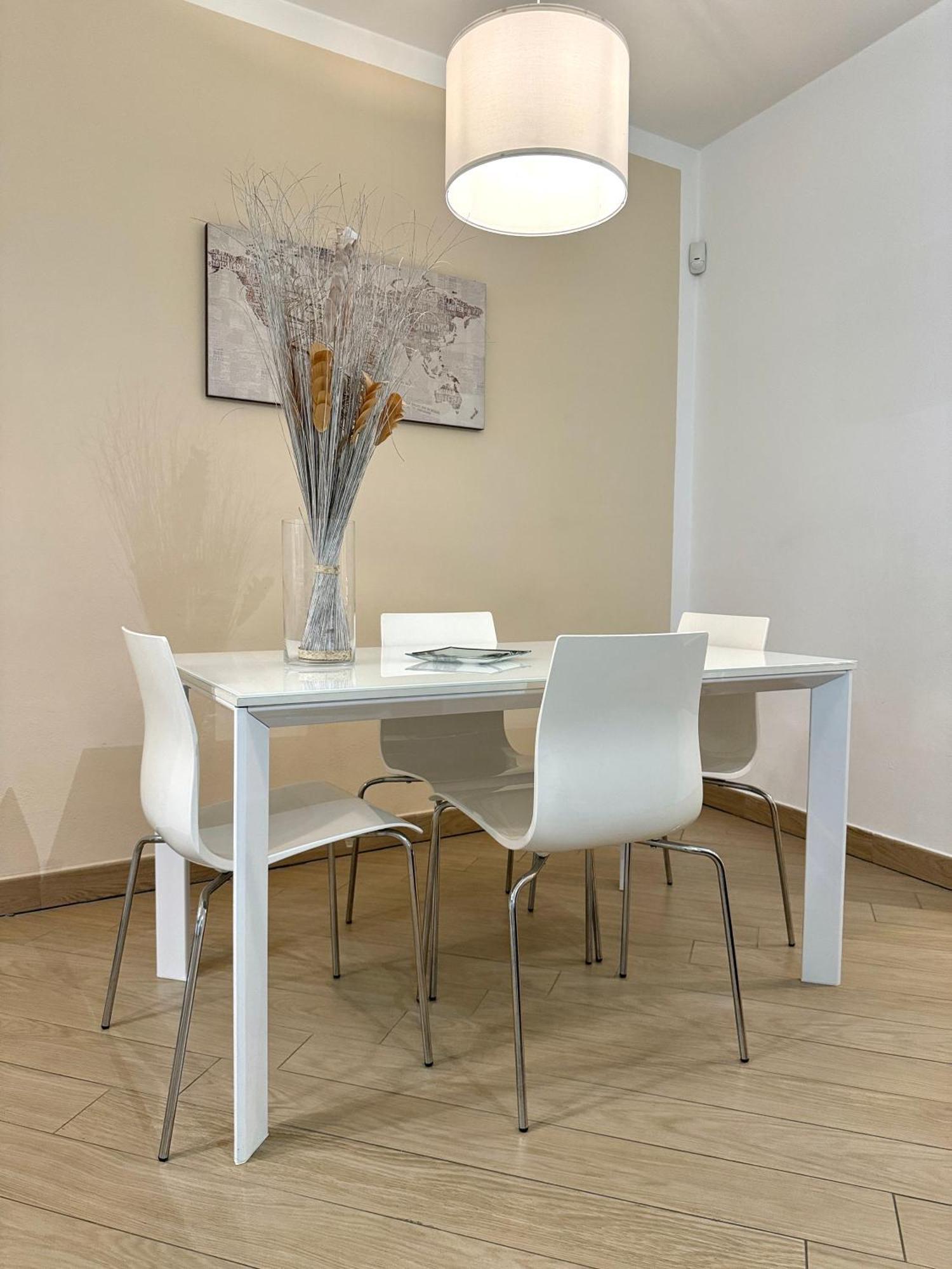 Comecasa Modern Apartment In Historical Centre アスティ エクステリア 写真